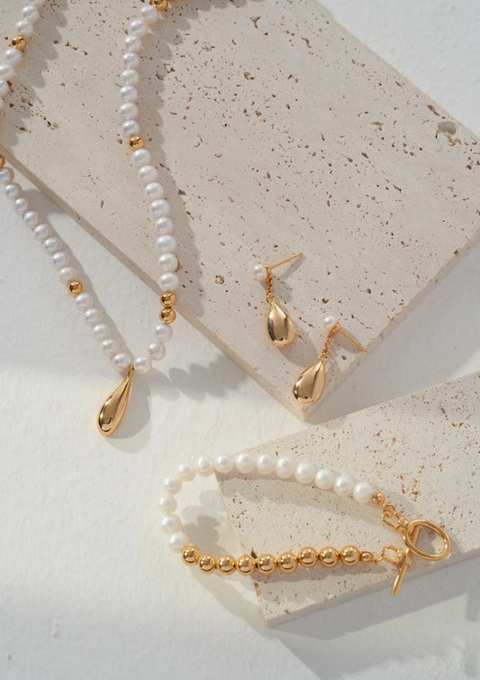 Golden Drop Pearl Necklace